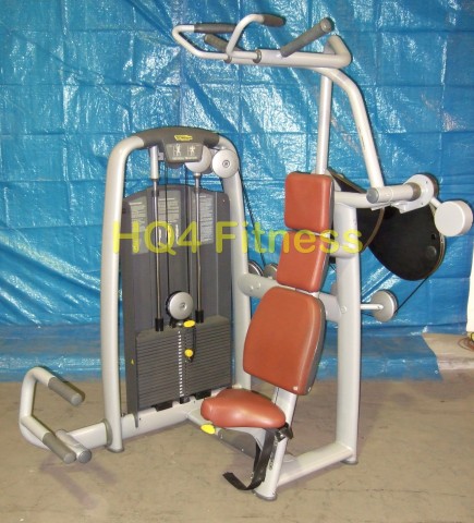 Használt | Felújított | ÚJ | TechnoGym Selection Függőleges hátlehúzó gép